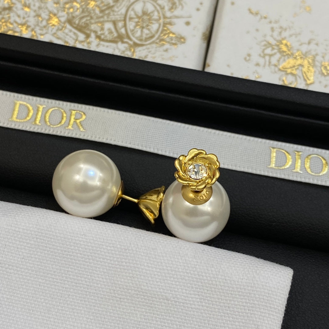 1YD78EDE Stylish Earrings