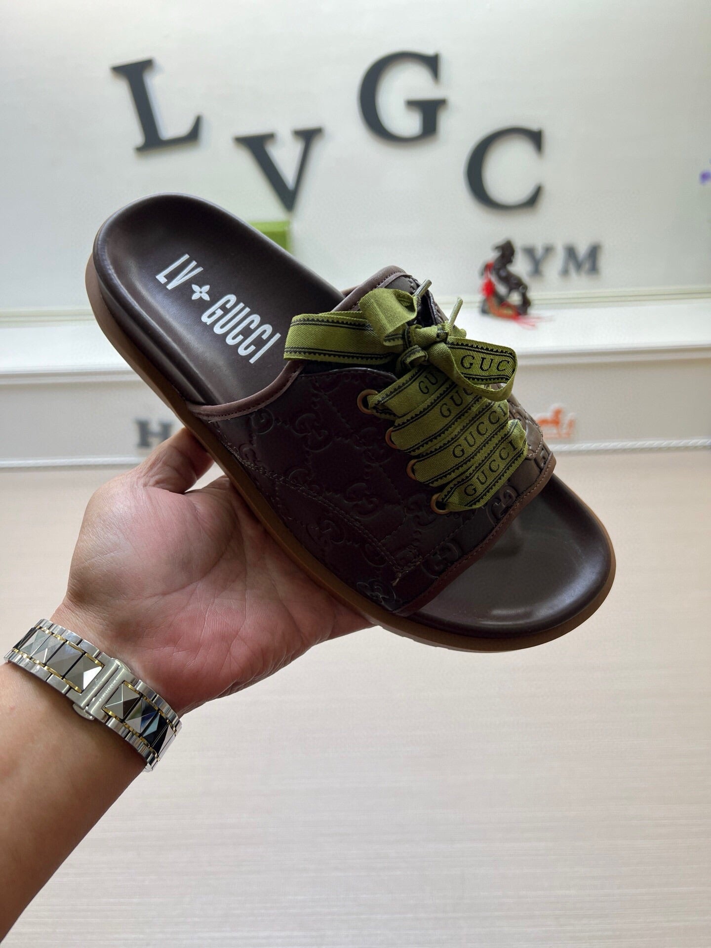 54B16ZDE Stylish slippers