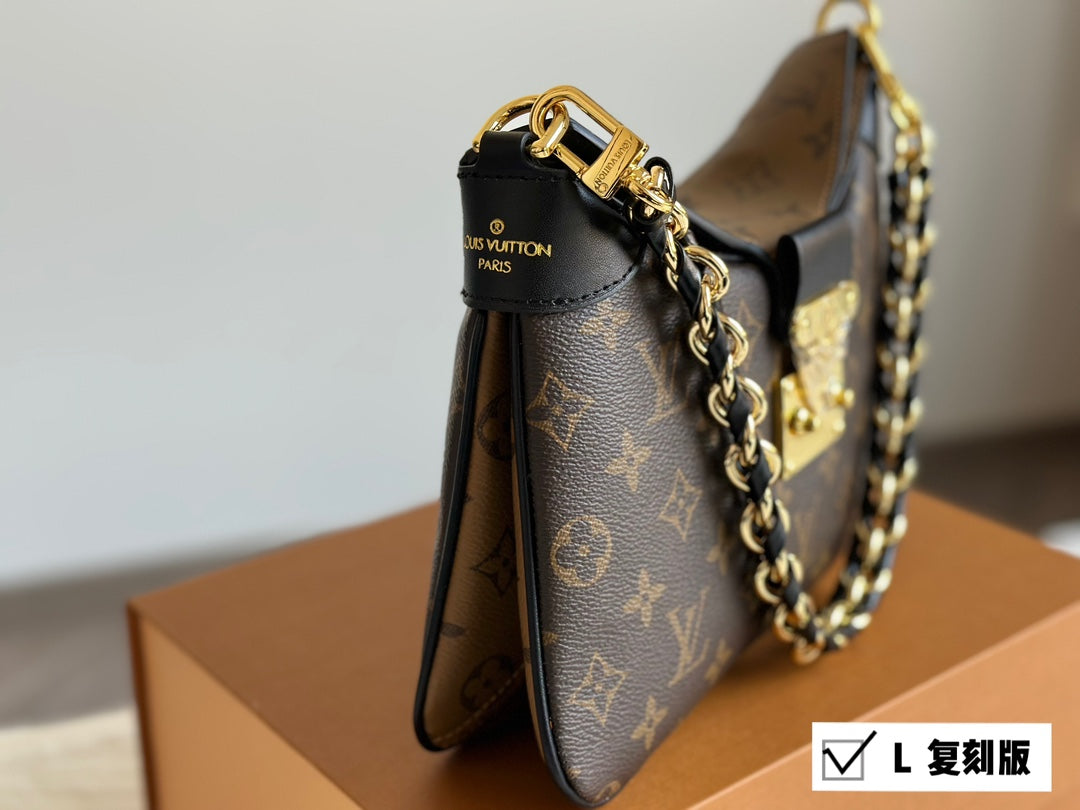 6XE214BDE Stylish leather bag 