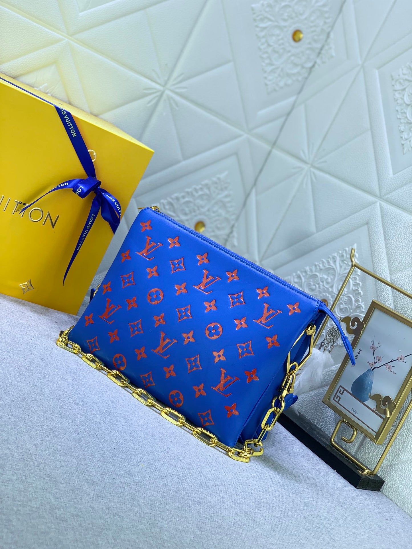 2XE39BDE Stylish leather bag 