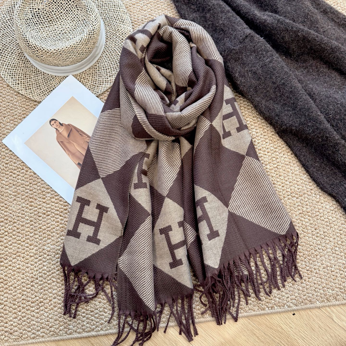 185ZH36WDE Stylish Winter Scarves