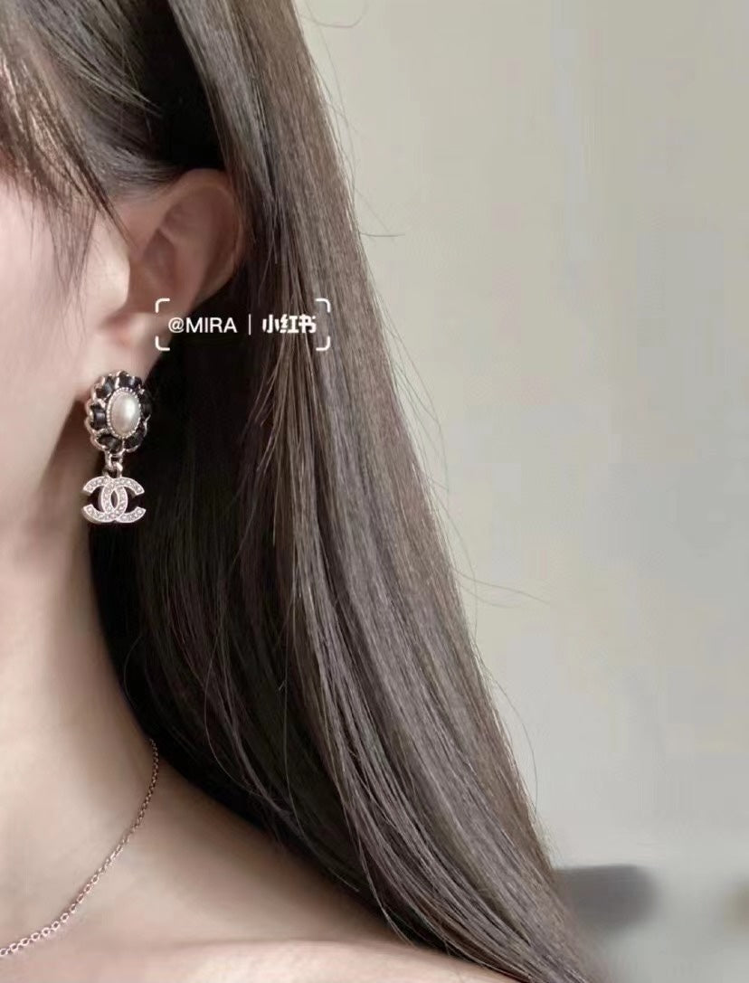 1YC155EDE Stylish Earrings