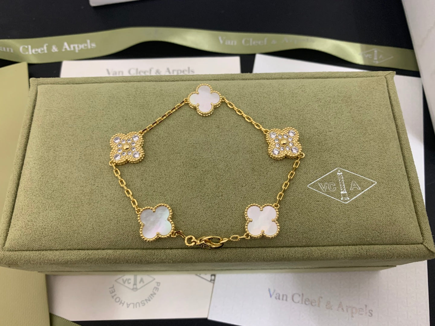 5XVA179KDE Stylish bracelets 5 flowers normal size1.5cm flower