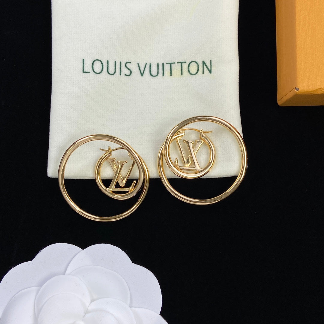 1NE213EDE Stylish Earrings