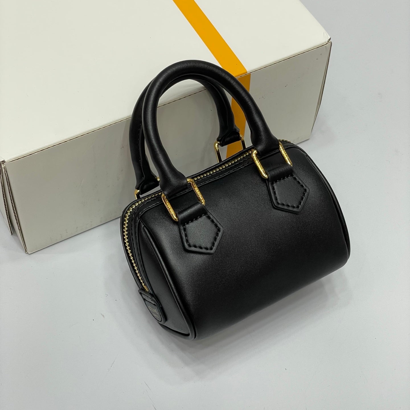 155NN27BDE Stylish leather bag