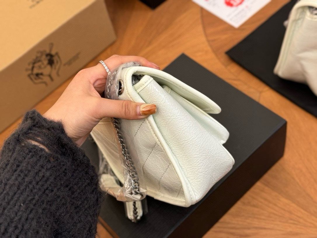 6XSL429BDE Stylish leather bag