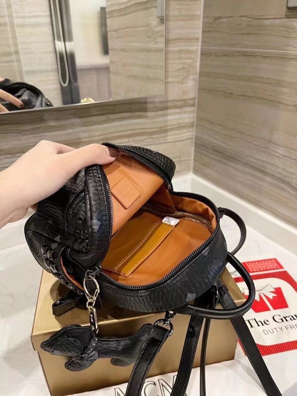 2XM332BDE Stylish leather bag 