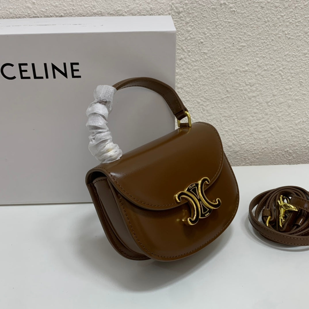 1XCL40BDE Stylish leather bag 