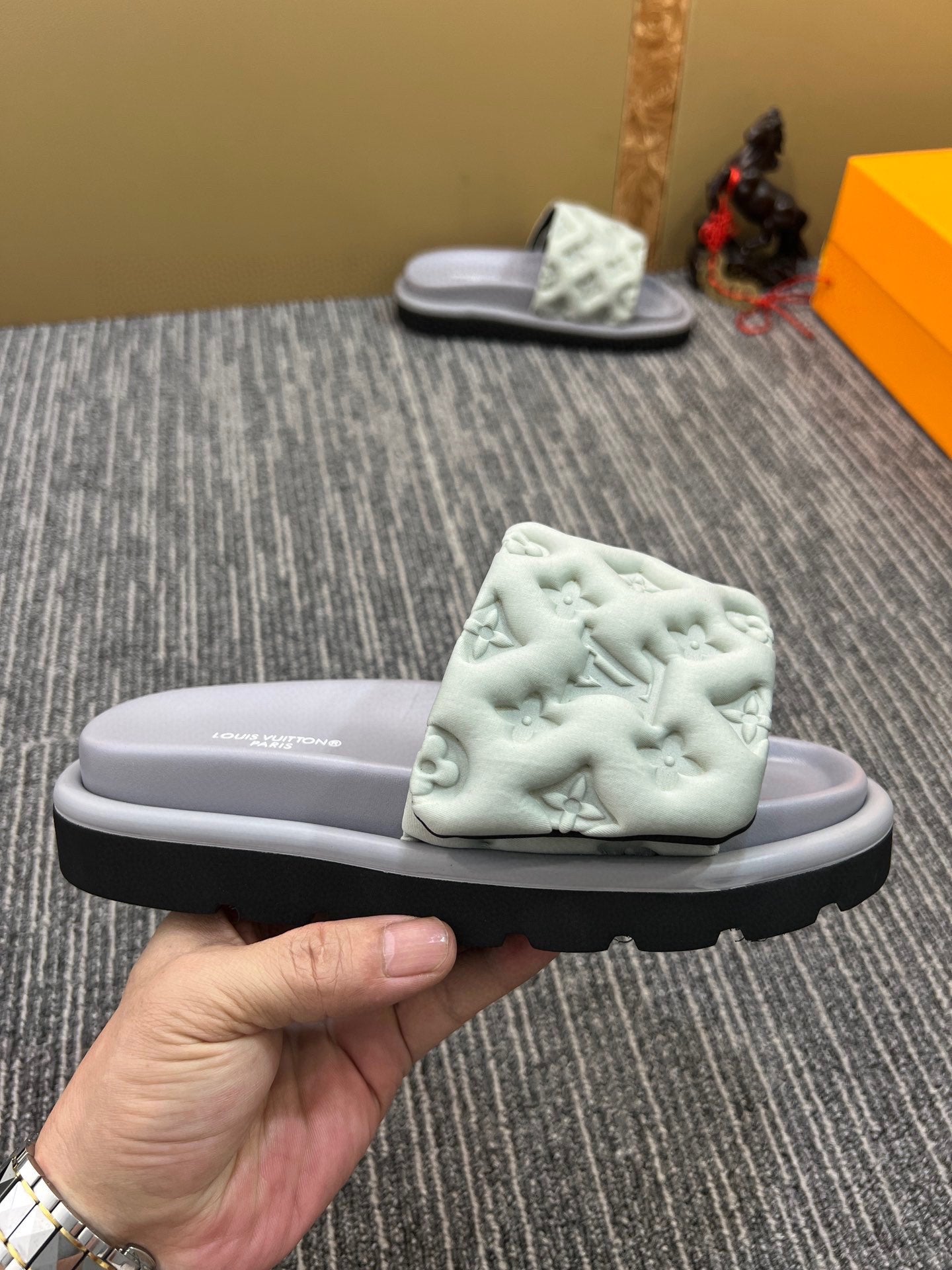5YE116ZDE Stylish Slippers