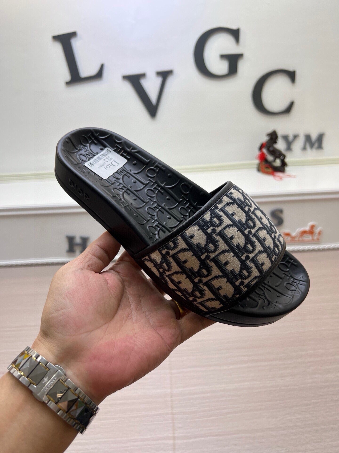 5LD214ZDE Stylish Slippers