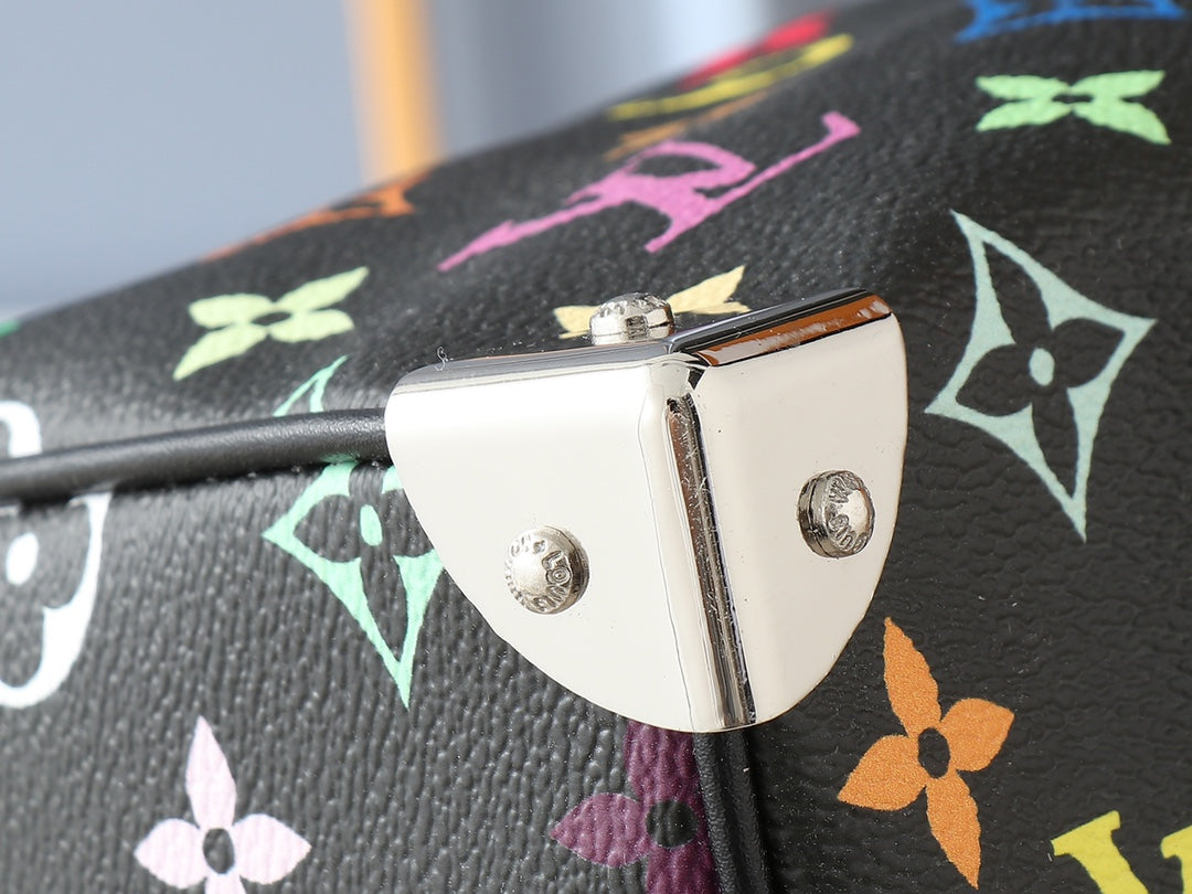 1WE62BDE Stylish leather bag