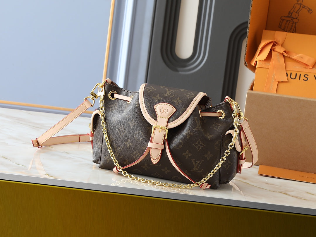 15RE18BDE Stylish leather bag