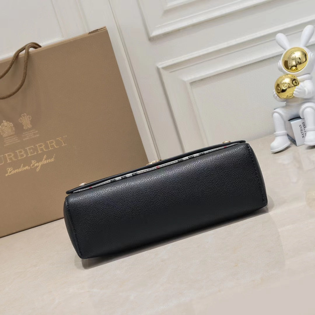 12XR238BDE Stylish leather bag 