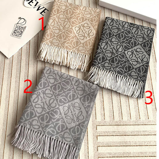185RA64WDE Stylish Winter Scarves