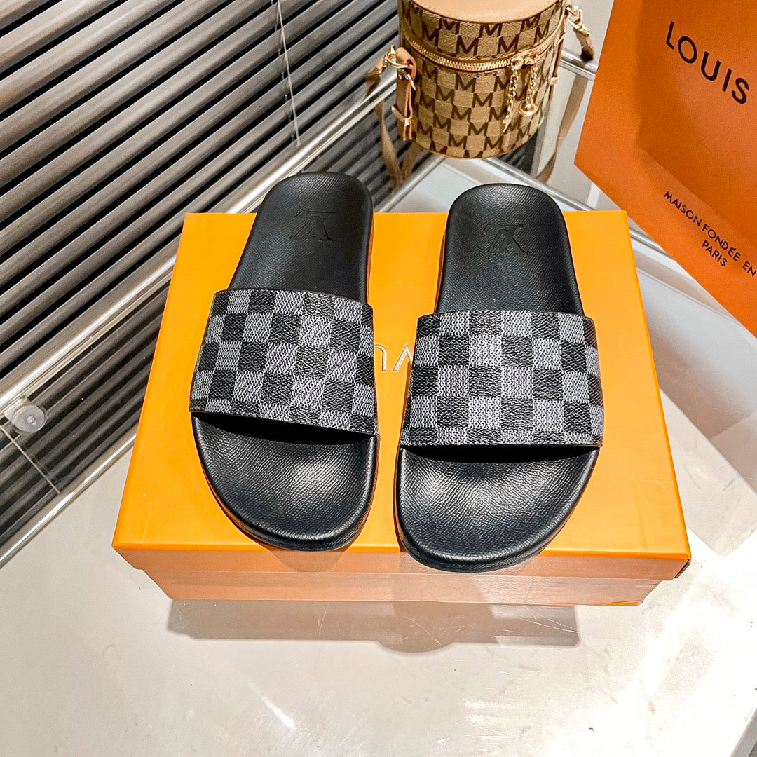 14E195ZDE Stylish Slippers