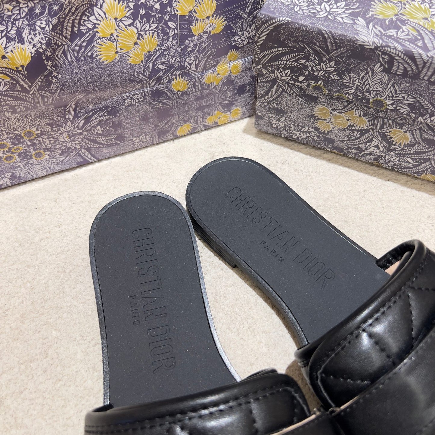 14D79ZDE Stylish Slippers
