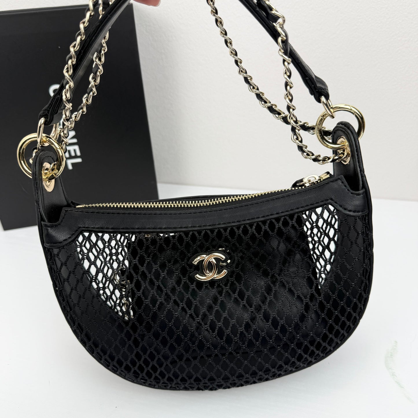 15RC48BDE Stylish leather bag
