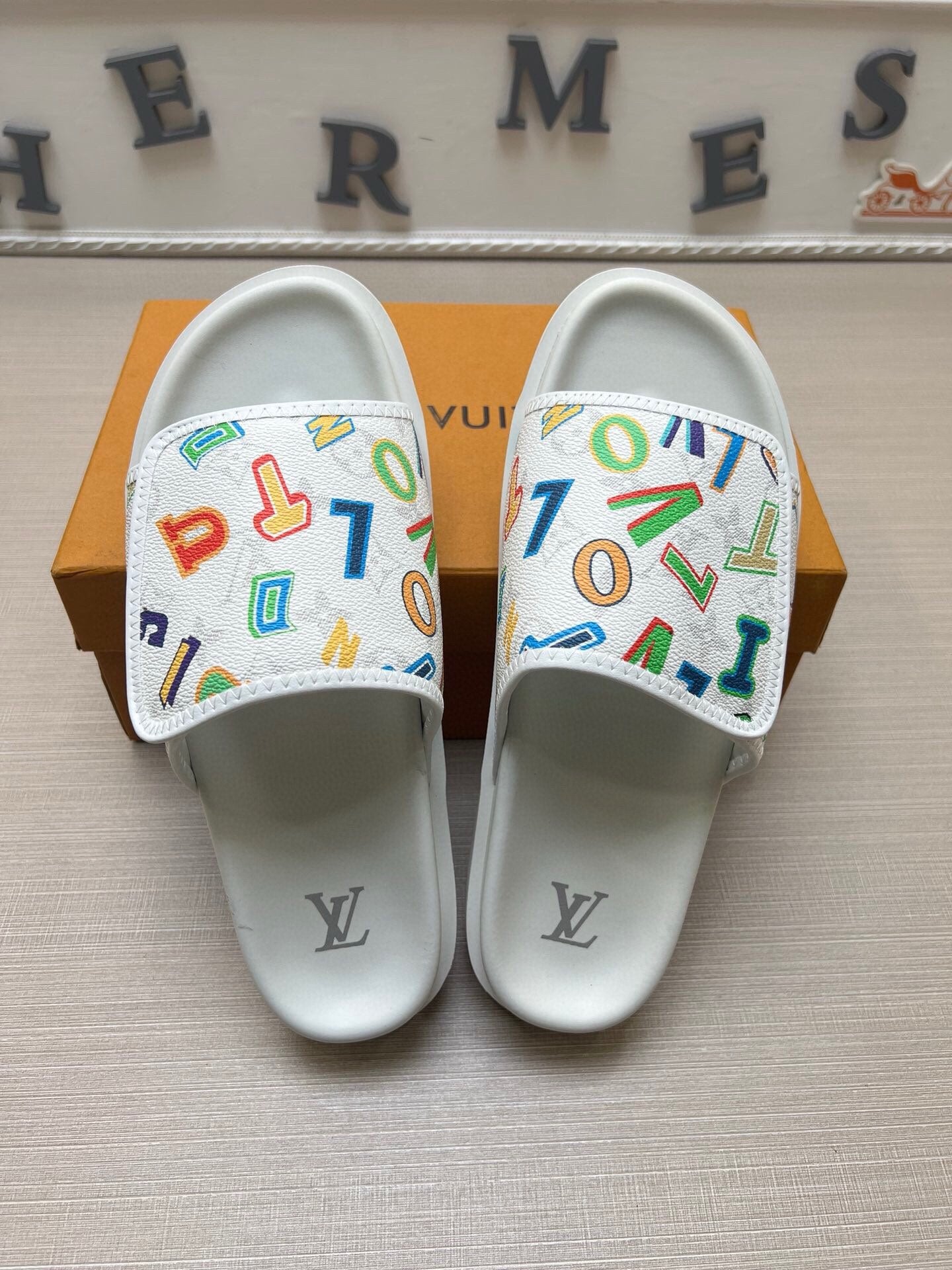 5WE247ZDE Stylish Slippers