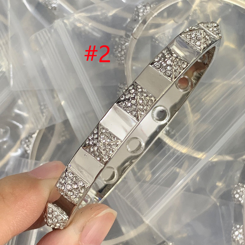 84VL62KDE Stylish Bracelets