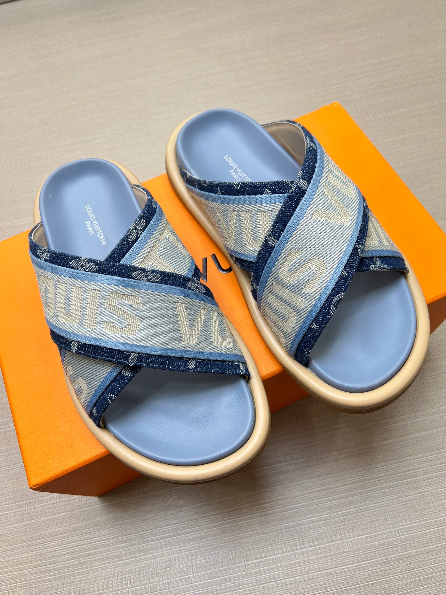 535ZE272ZDE Stylish Slippers