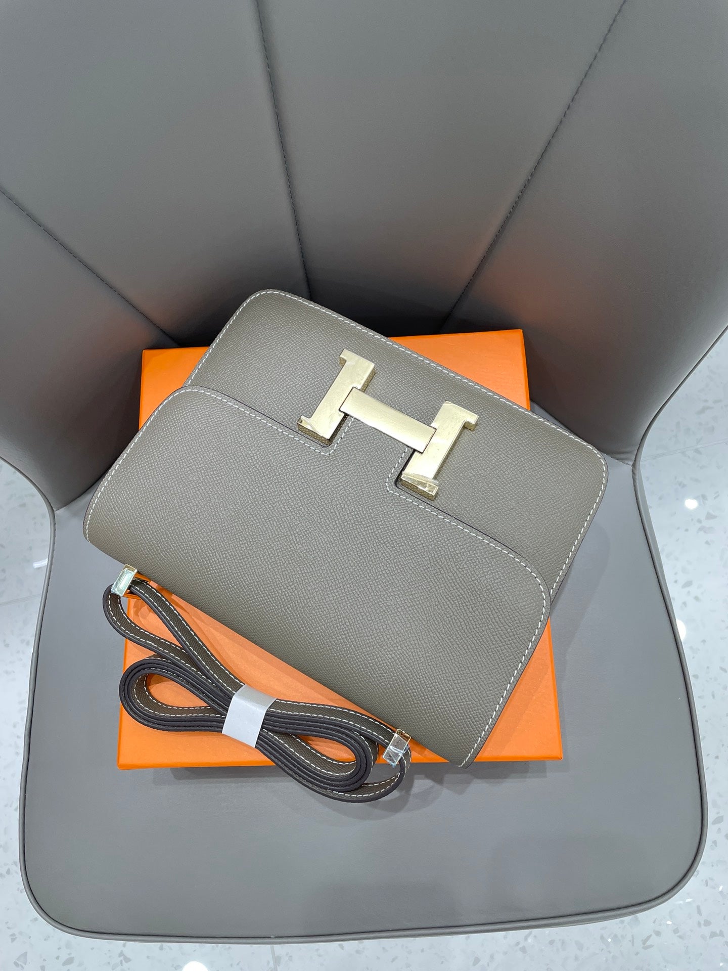 155NH64BDE Stylish leather bag
