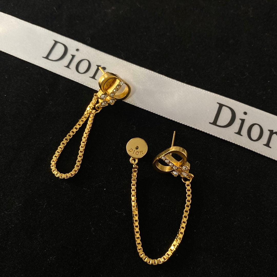 1YD328EDE Stylish Earrings