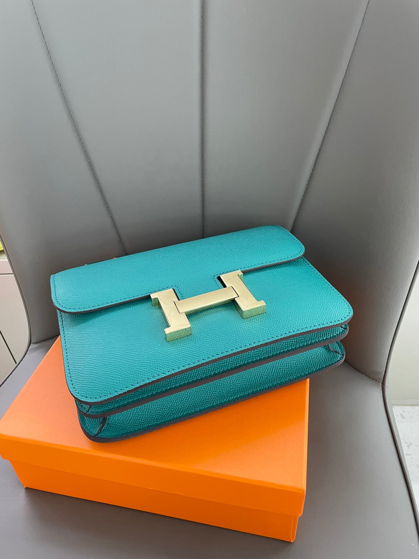 155NH66BDE Stylish leather bag