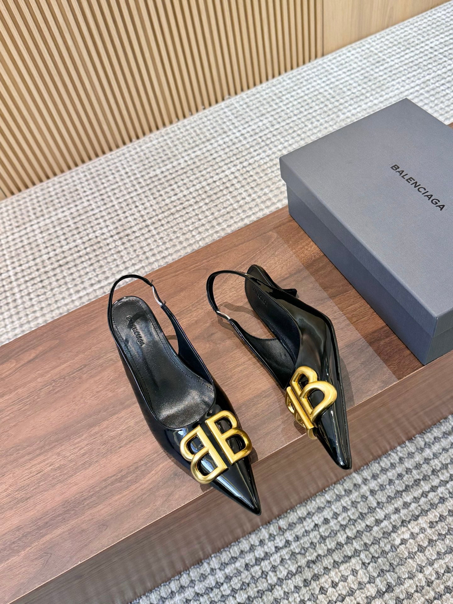 255QJ45ZDE Stylish leather High heels