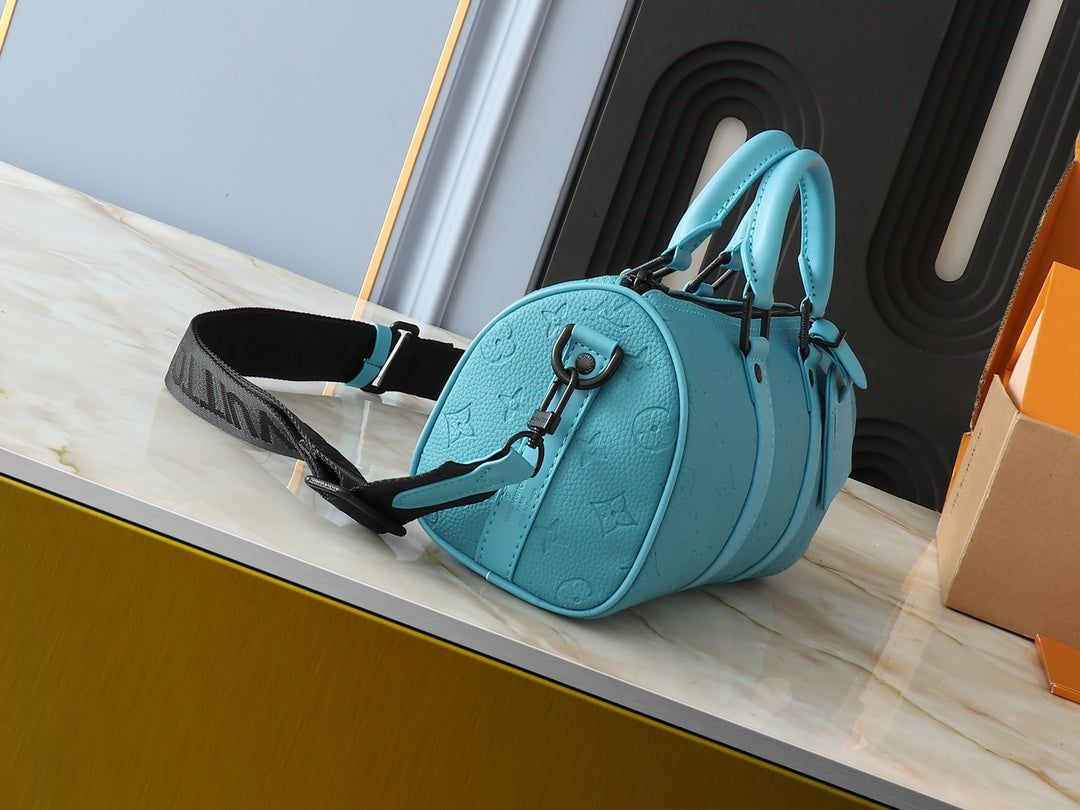 1XE60BDE Stylish leather bag