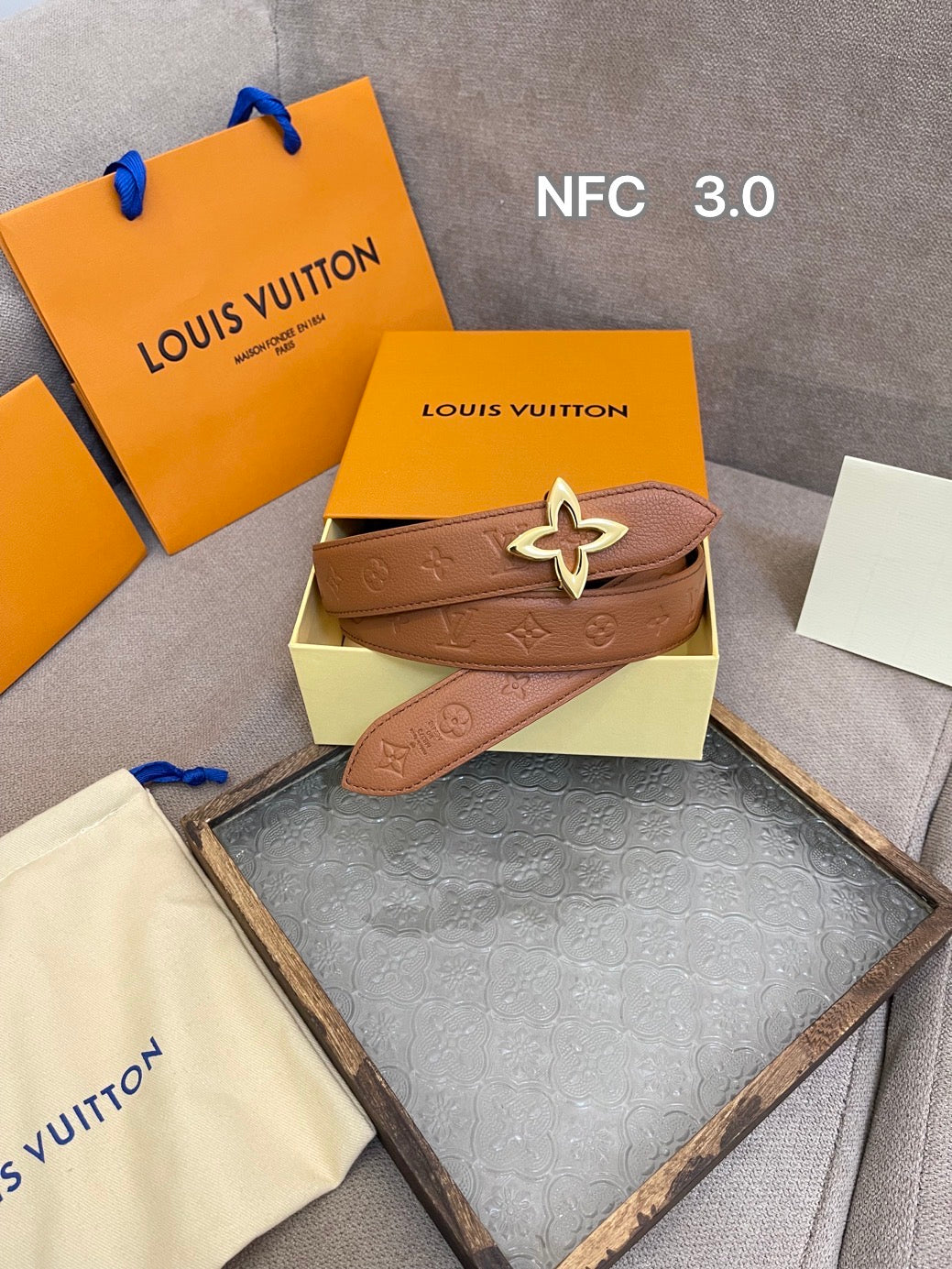 255RE11PDE Stylish  High quality belt With full package