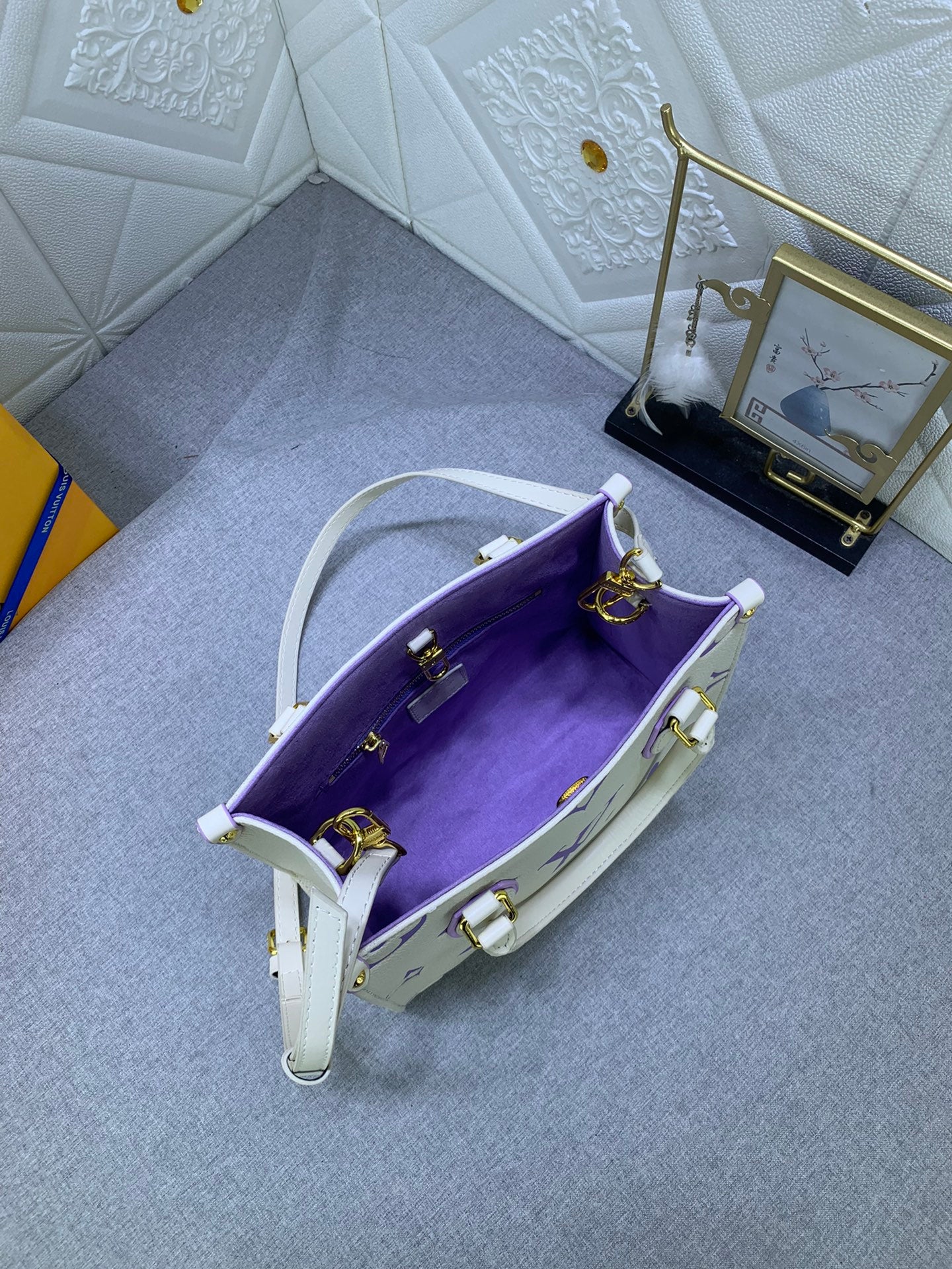 1XE279BDE Stylish leather bag 