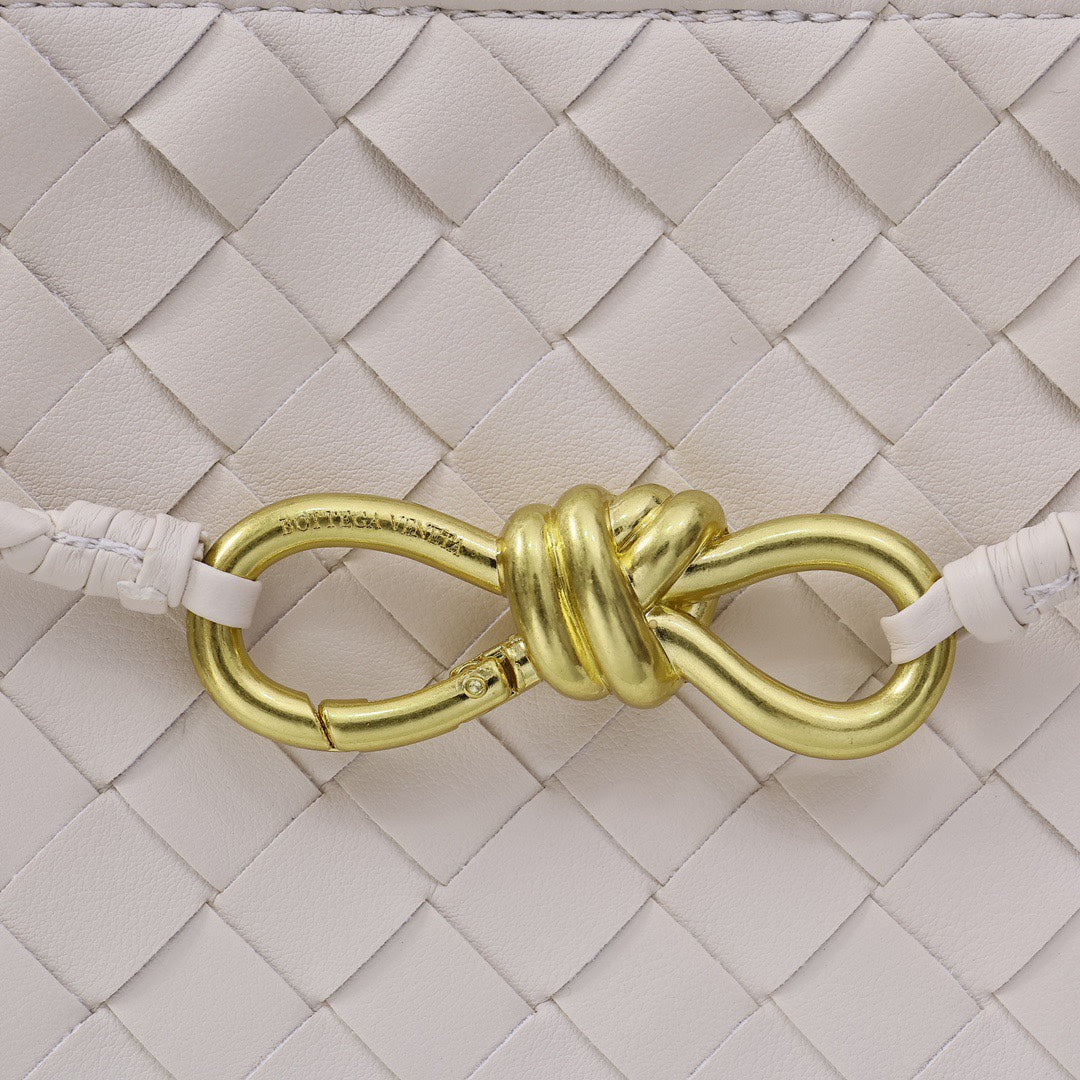 1XA81BDE Stylish leather bag