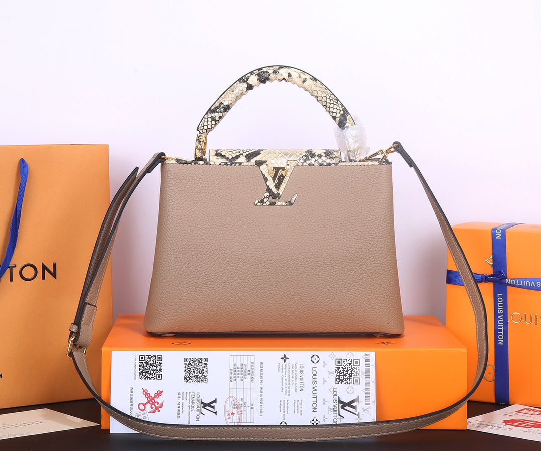 1XE443BDE Stylish leather bag