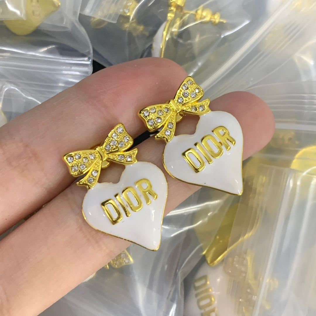 14D777EDE Stylish Earrings