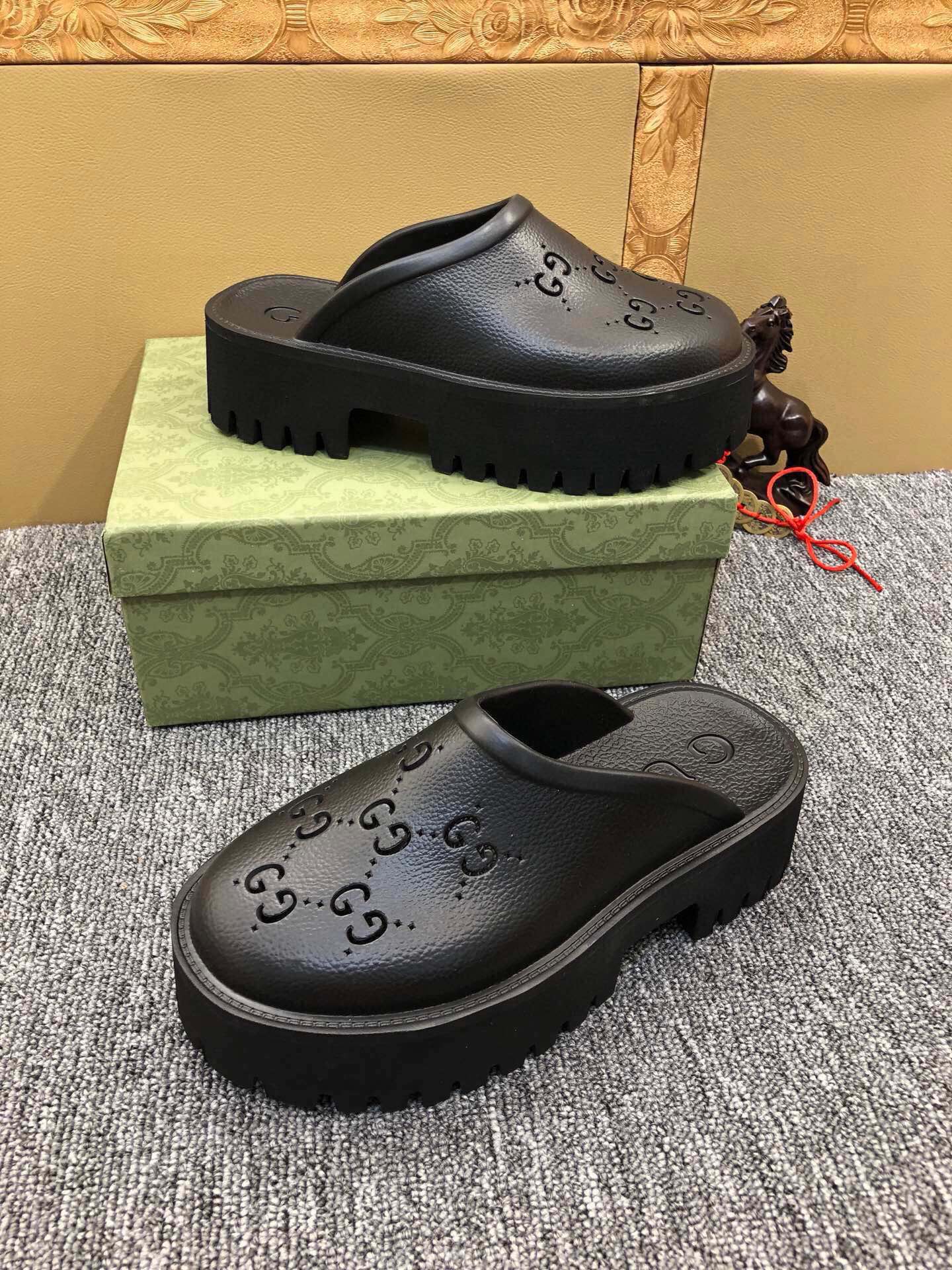 54B27ZDE Stylish Platform sole