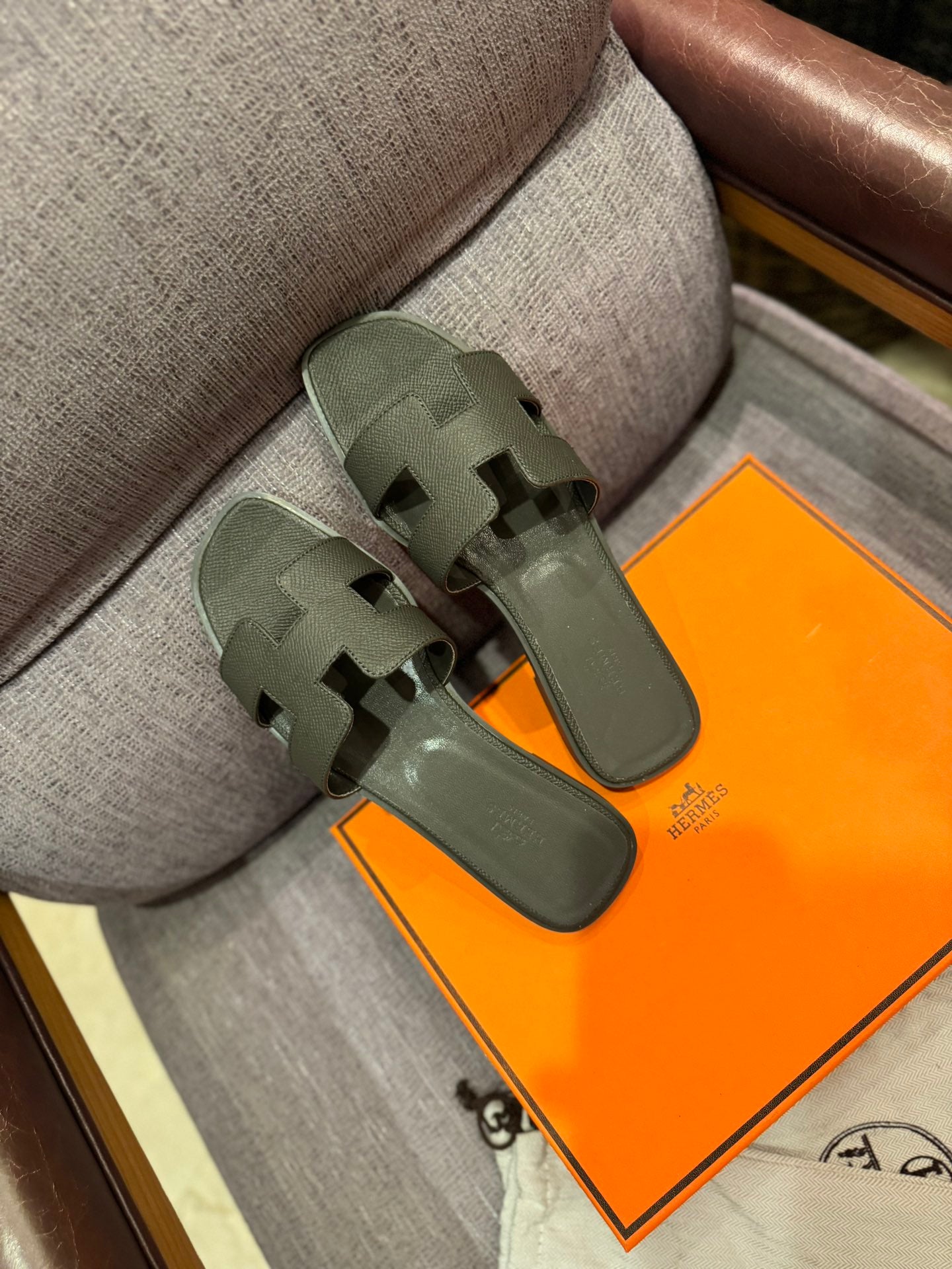 1ZH237ZDE Stylish Slippers