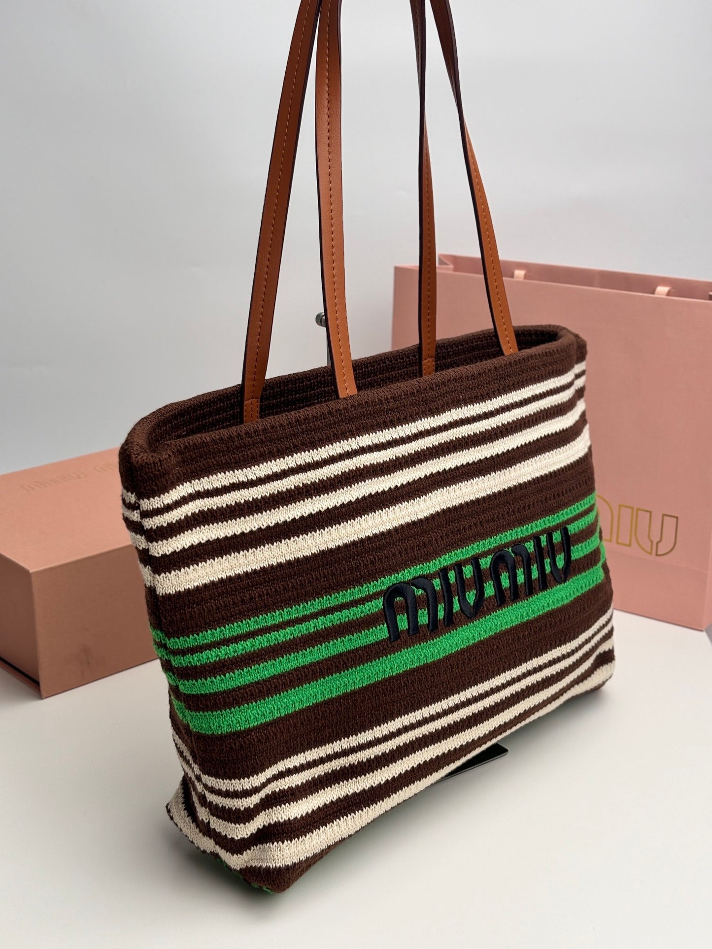 1XA78BDE Stylish Woven Bag