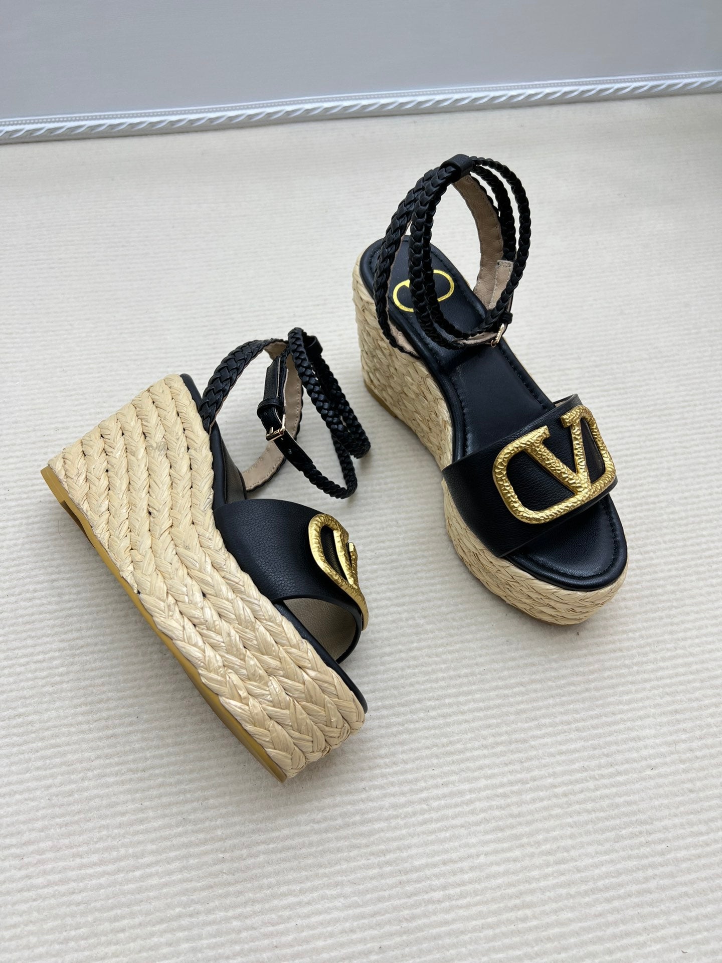 5YVL101ZDE Stylish leather High heels
