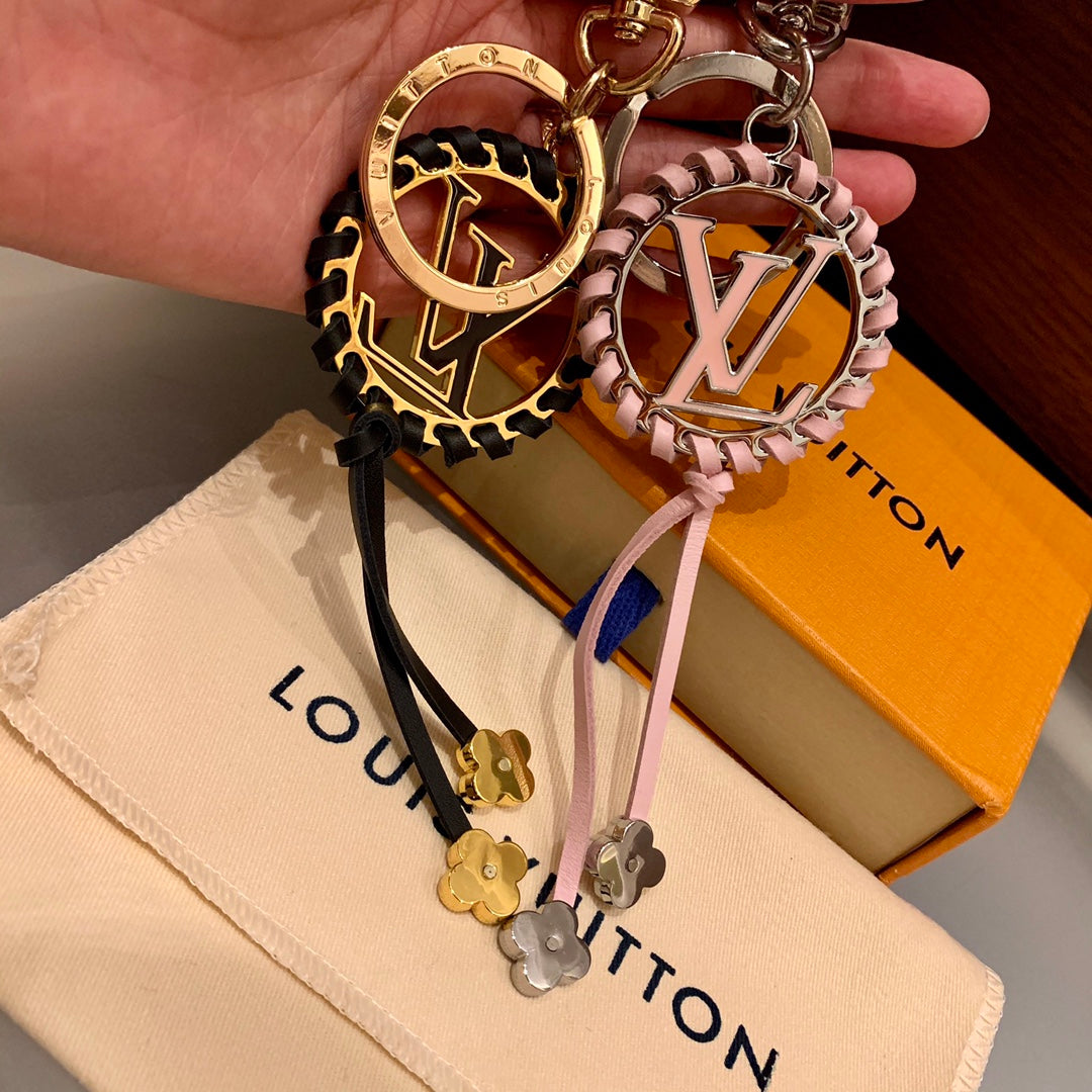 1E9ADE Stylish  Keychains