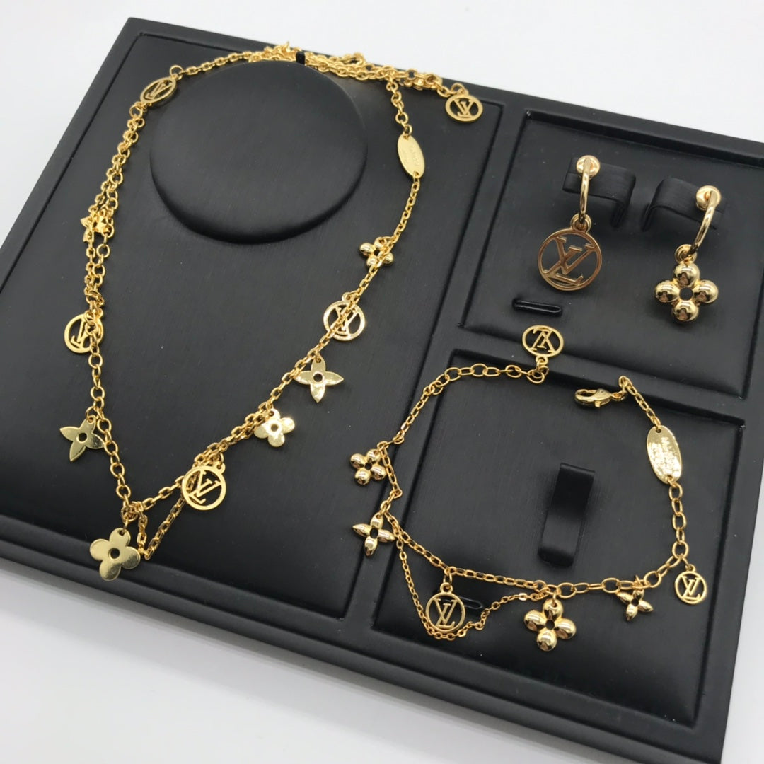 1XE599XDE Stylish Earrings Bracelets Necklaces