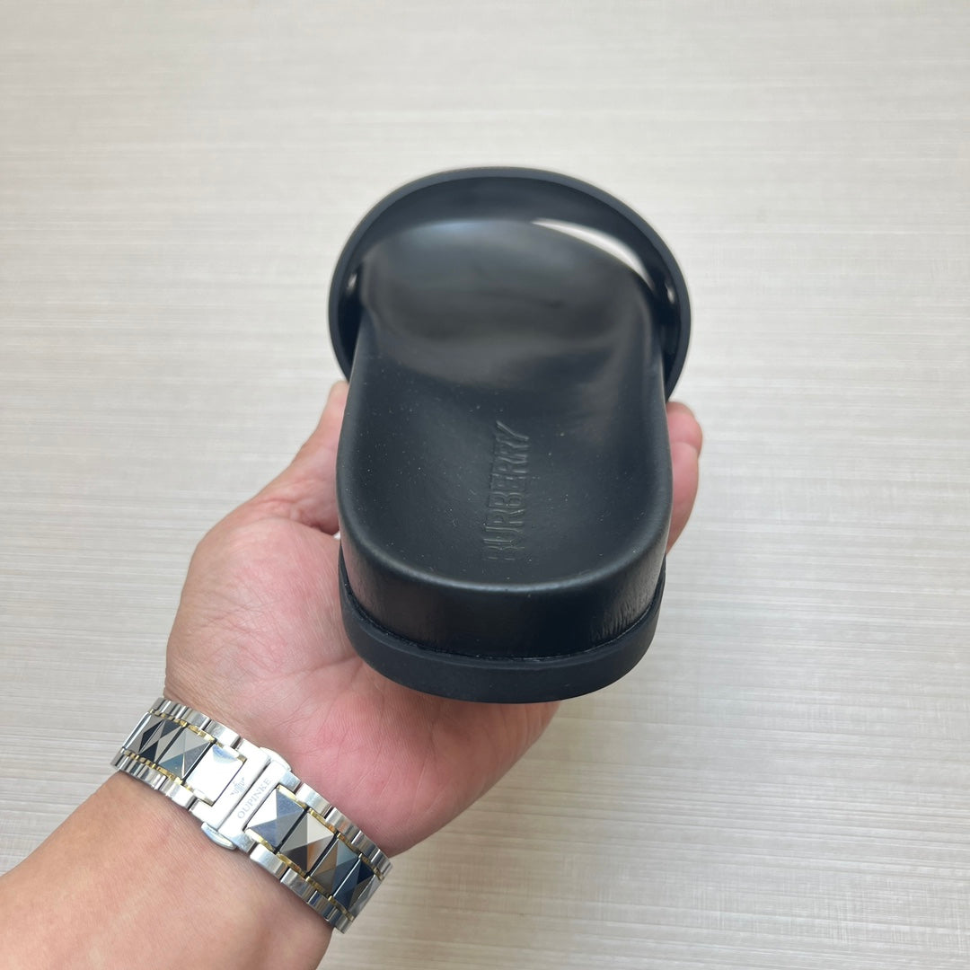 54R119ZDE Stylish slippers