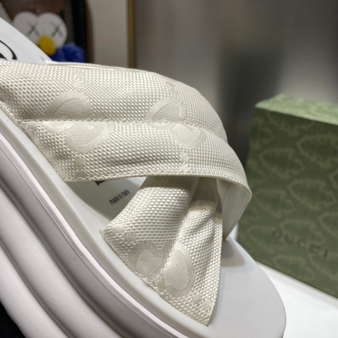 14B145ZDE Stylish Slippers Sole thickness 8cm