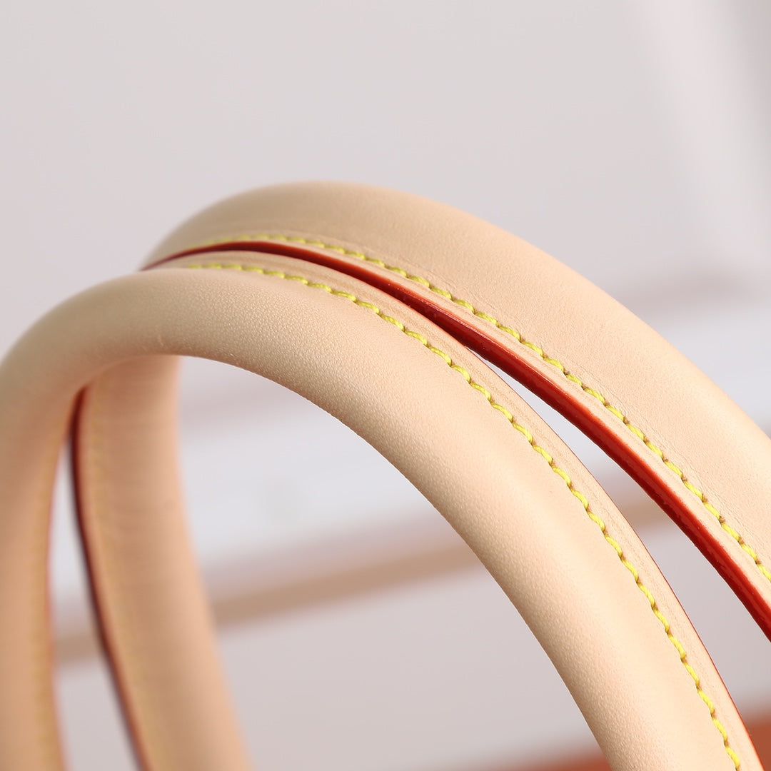 2XE351BDE Stylish leather bag 