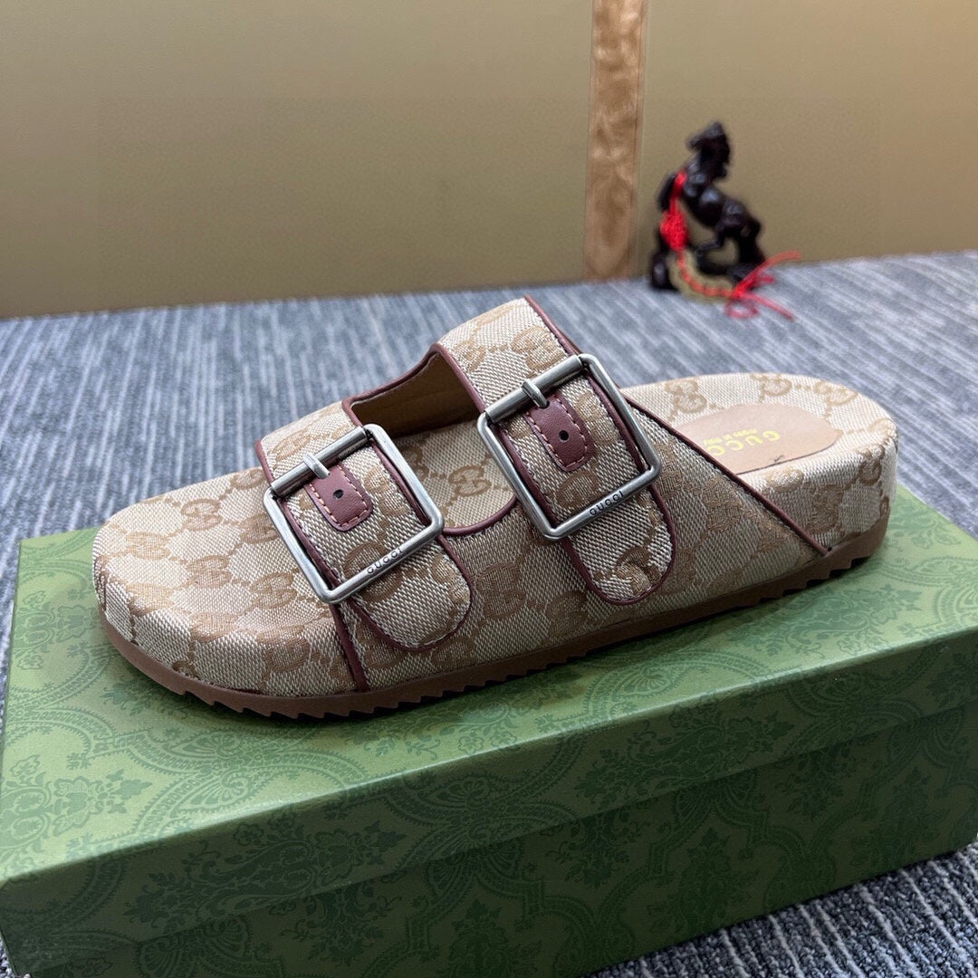 54B123ZDE Stylish slippers