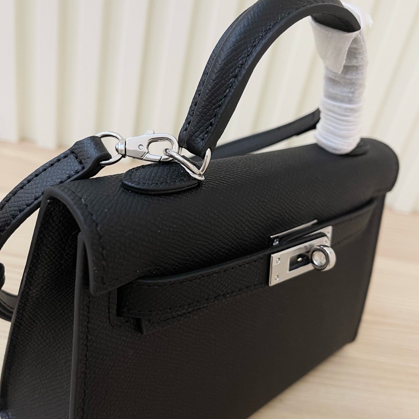 2WH27BDE Stylish leather bag