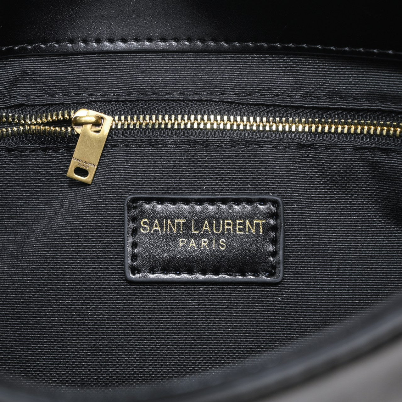 1XSL111BDE Stylish leather bag 