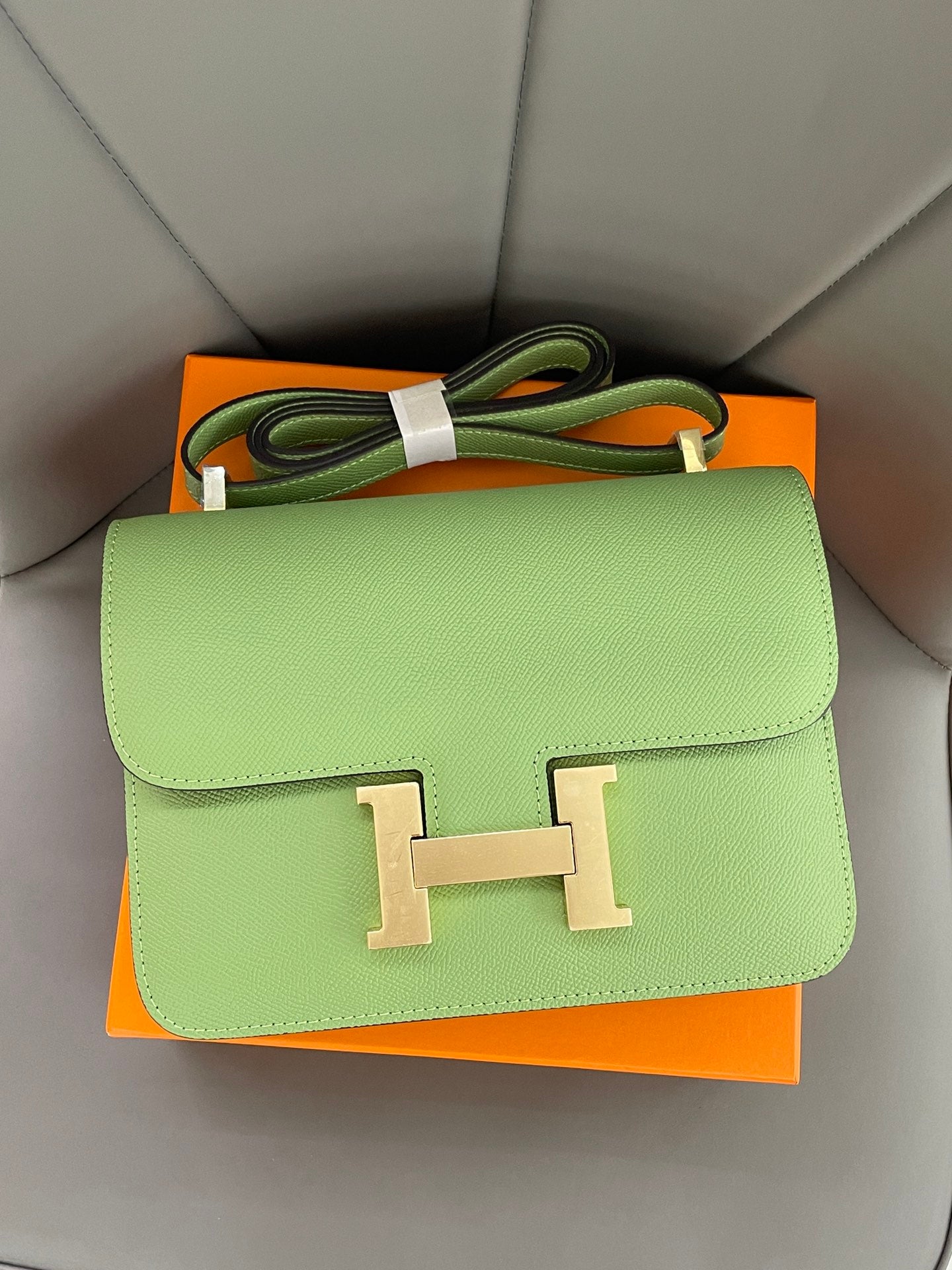 155NH66BDE Stylish leather bag