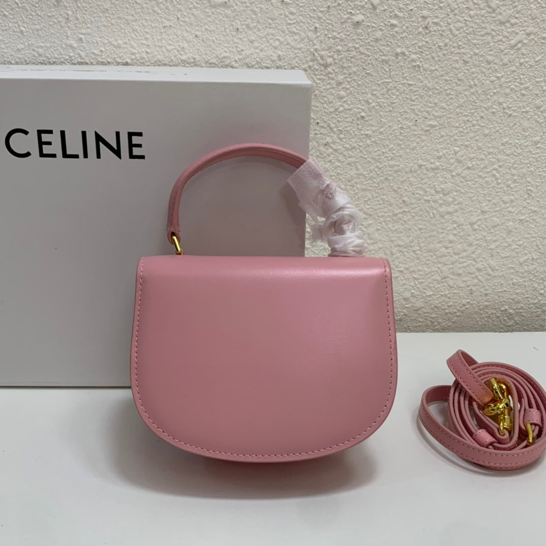 1XCL40BDE Stylish leather bag 