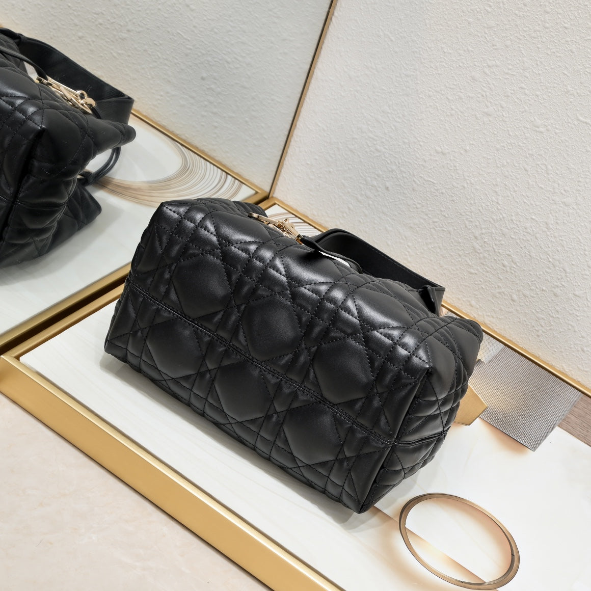 2XD359BDE Stylish leather bag 