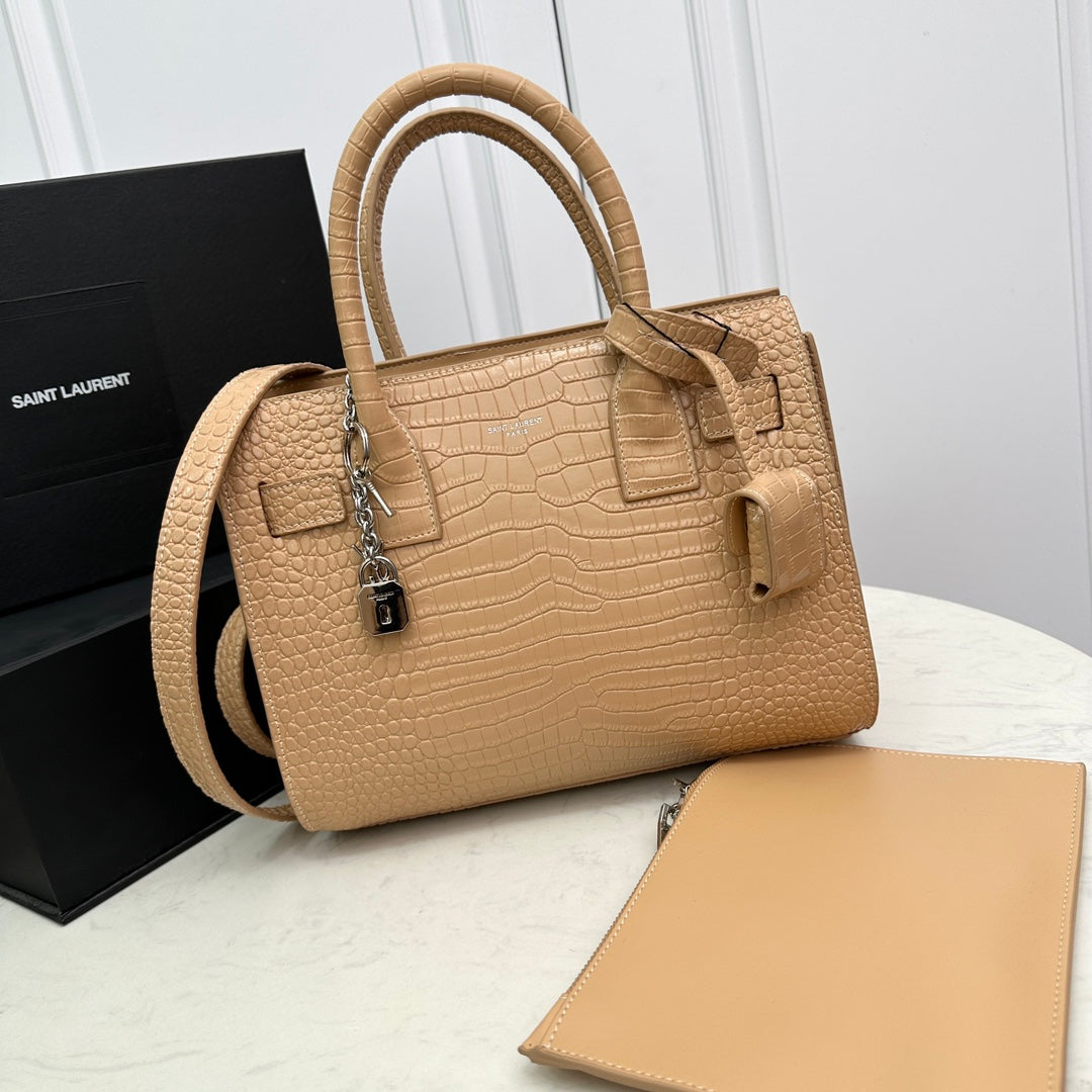 1XSL268BDE Stylish leather bag 